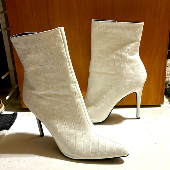 White Heeled Boots - Picture 1 of 4